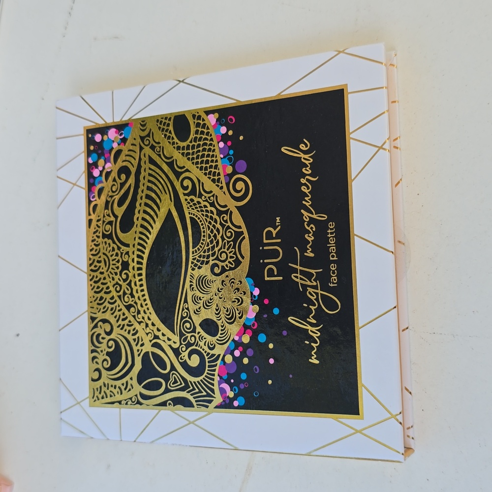 Pur midnight masquerade face palette
